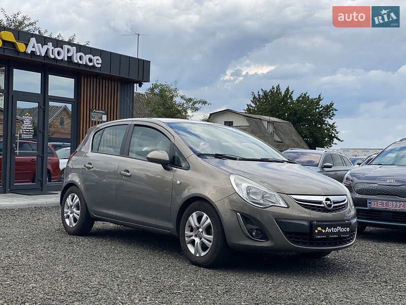 Хэтчбек Opel Corsa 2011 в Луцке