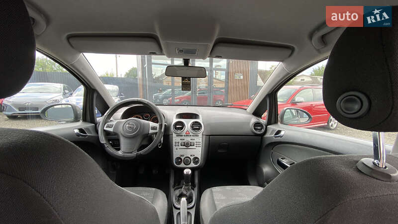 Хэтчбек Opel Corsa 2011 в Луцке