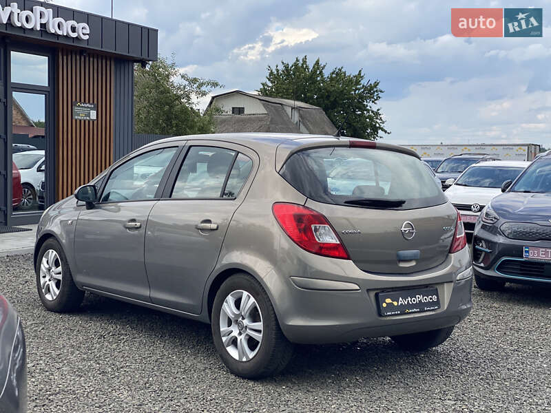 Хэтчбек Opel Corsa 2011 в Луцке