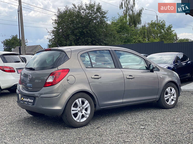 Хэтчбек Opel Corsa 2011 в Луцке