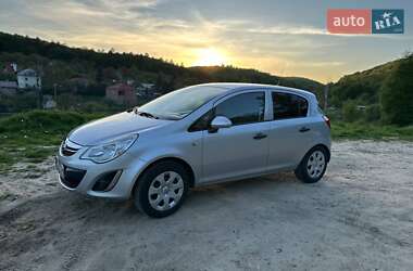 Хэтчбек Opel Corsa 2012 в Львове