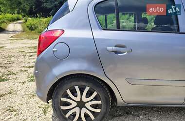 Хэтчбек Opel Corsa 2007 в Городке