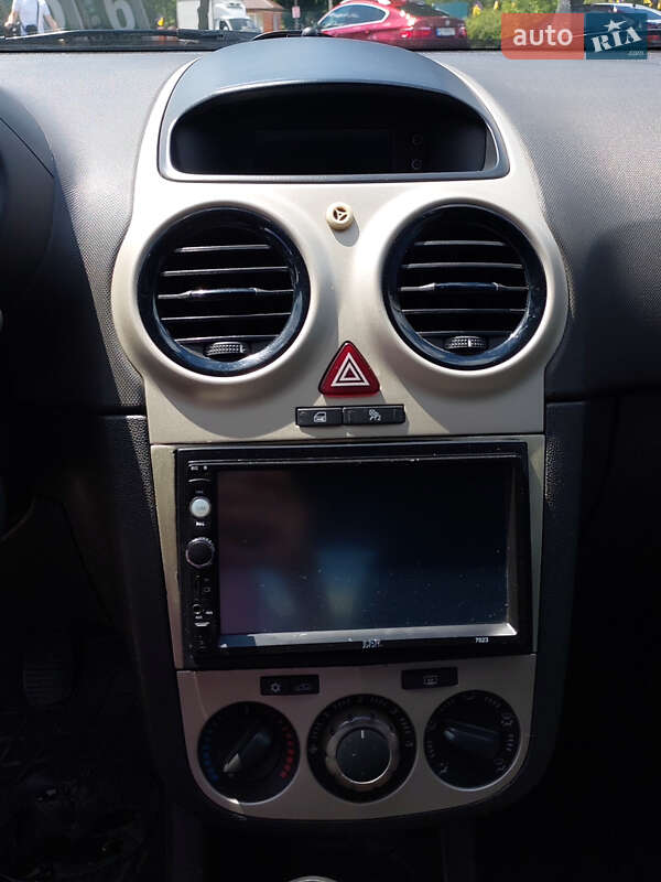 Хэтчбек Opel Corsa 2008 в Кропивницком