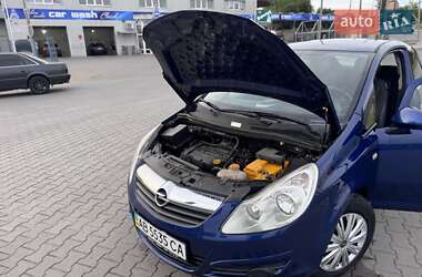Хэтчбек Opel Corsa 2009 в 