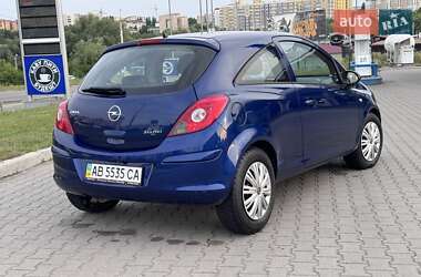 Хэтчбек Opel Corsa 2009 в 