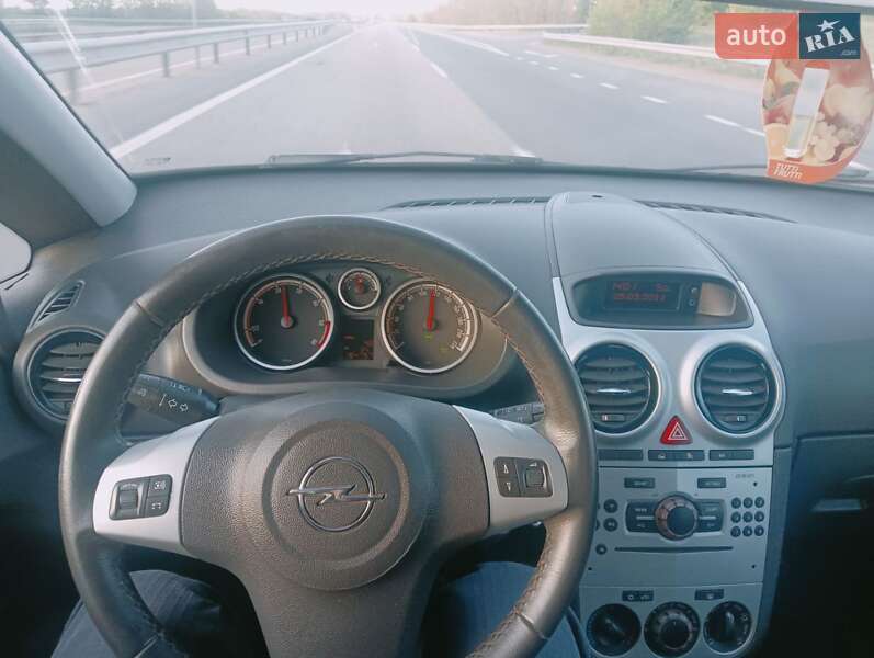 Хэтчбек Opel Corsa 2011 в Балте