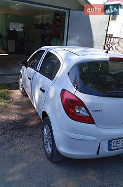 Хэтчбек Opel Corsa 2011 в 