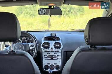 Хэтчбек Opel Corsa 2012 в 