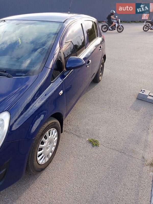 Хетчбек Opel Corsa 2011 в Полтаві