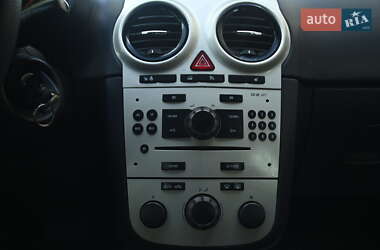 Хетчбек Opel Corsa 2008 в 