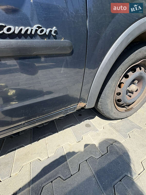 Хетчбек Opel Corsa 2001 в Іршаві