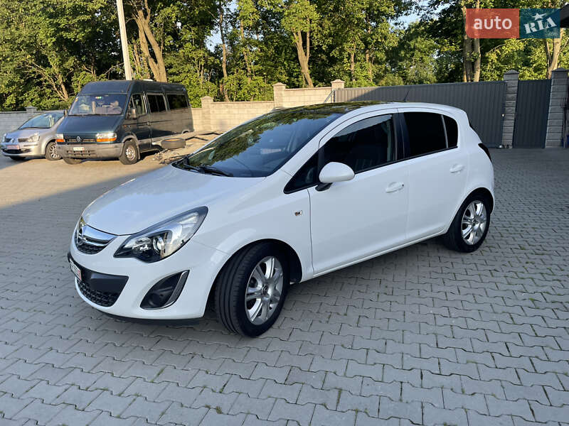 Хетчбек Opel Corsa 2012 в Рівному