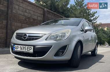 Хэтчбек Opel Corsa 2013 в Запорожье