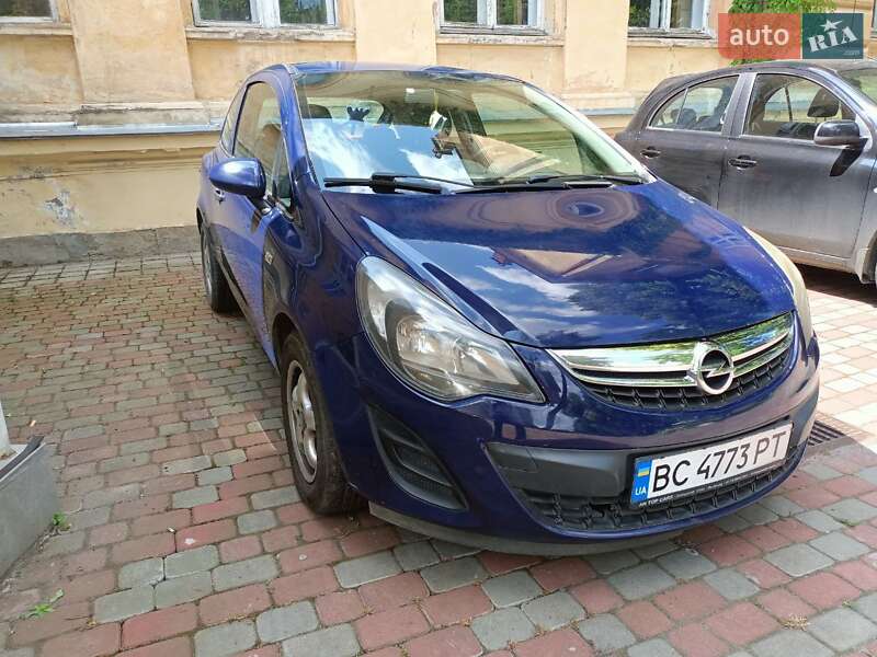 Хэтчбек Opel Corsa 2013 в Львове