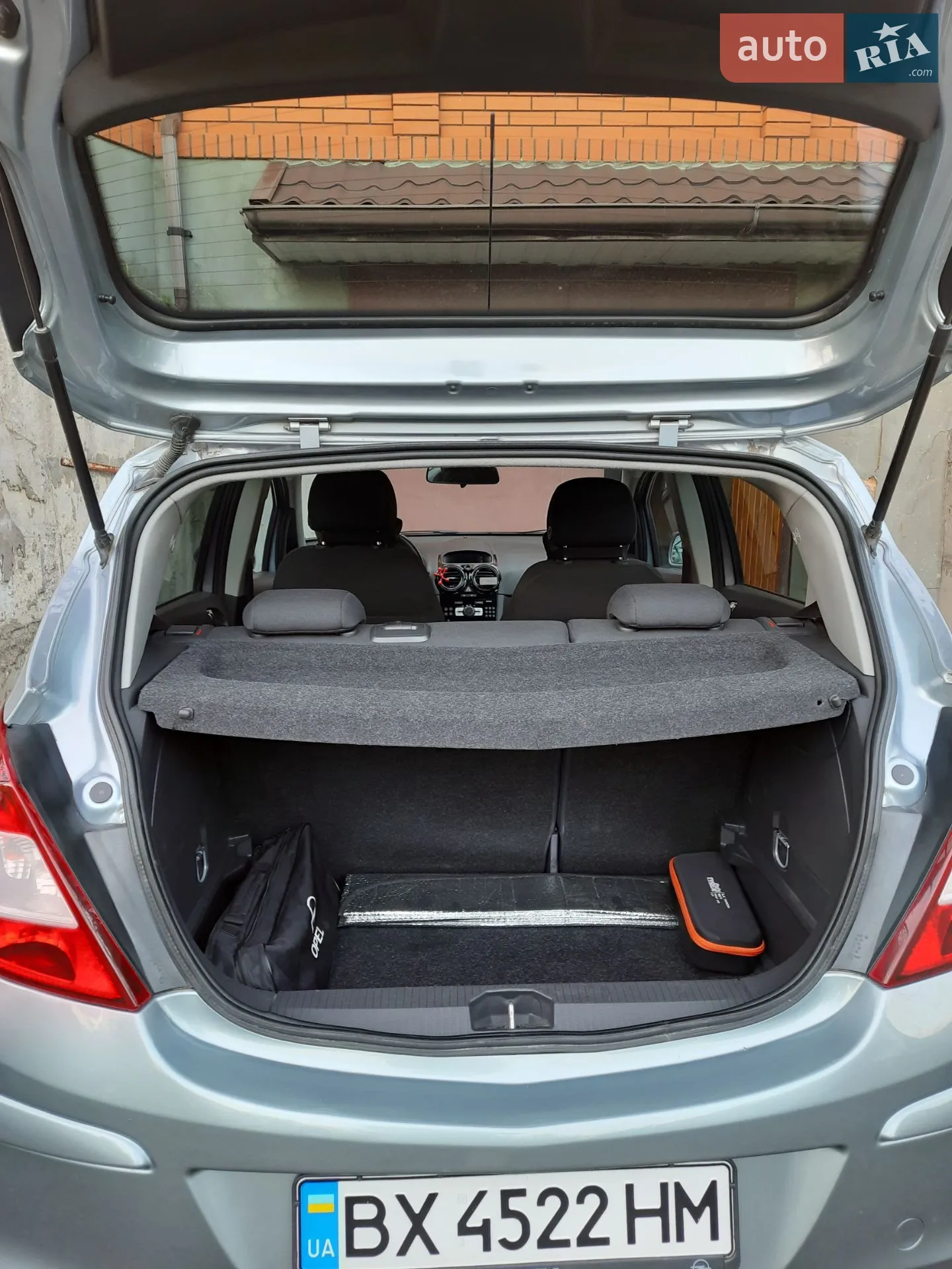 2010 Opel Corsa - мініатюра 2