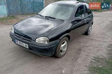 Хетчбек Opel Corsa 1997 в Дніпрі