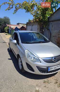 Хэтчбек Opel Corsa 2013 в Черноморске