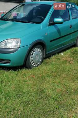 Хэтчбек Opel Corsa 2002 в 
