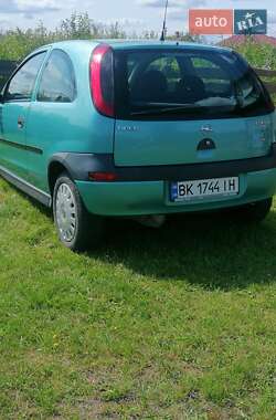 Хэтчбек Opel Corsa 2002 в 