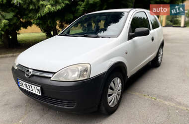 Хэтчбек Opel Corsa 2003 в Ровно