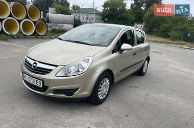 Хэтчбек Opel Corsa 2008 в Киеве