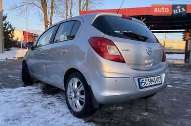 Хэтчбек Opel Corsa 2014 в Львове