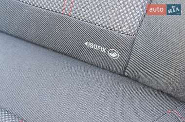Хэтчбек Opel Corsa 2009 в 
