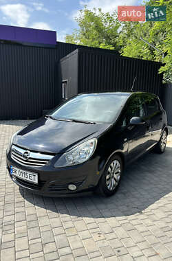 Хэтчбек Opel Corsa 2010 в Ровно