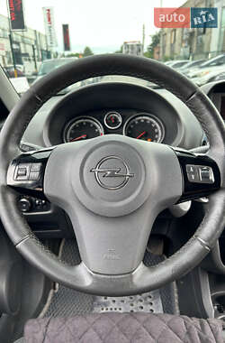 Хэтчбек Opel Corsa 2014 в 