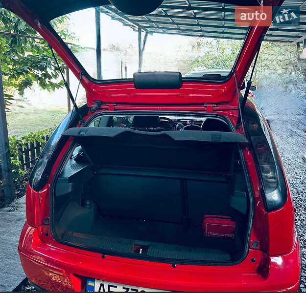 Хэтчбек Opel Corsa 2005 в Днепре