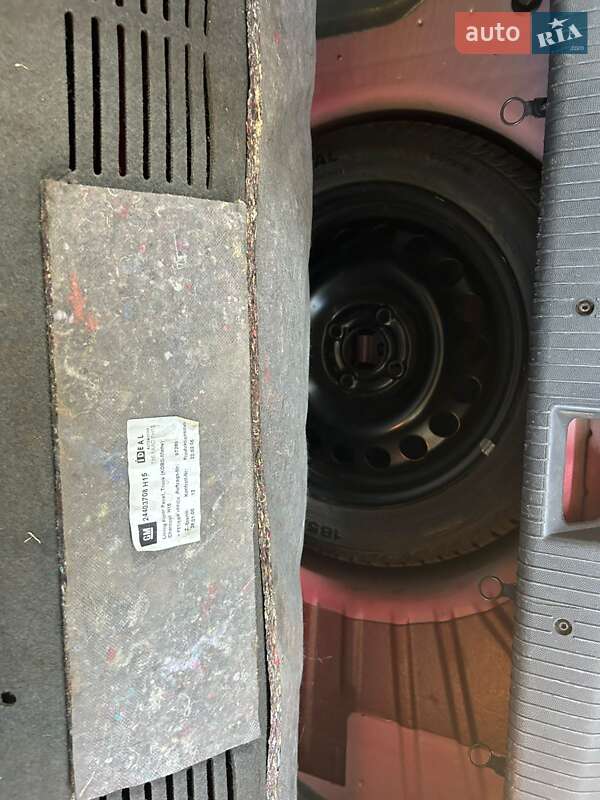 Хэтчбек Opel Corsa 2005 в Днепре