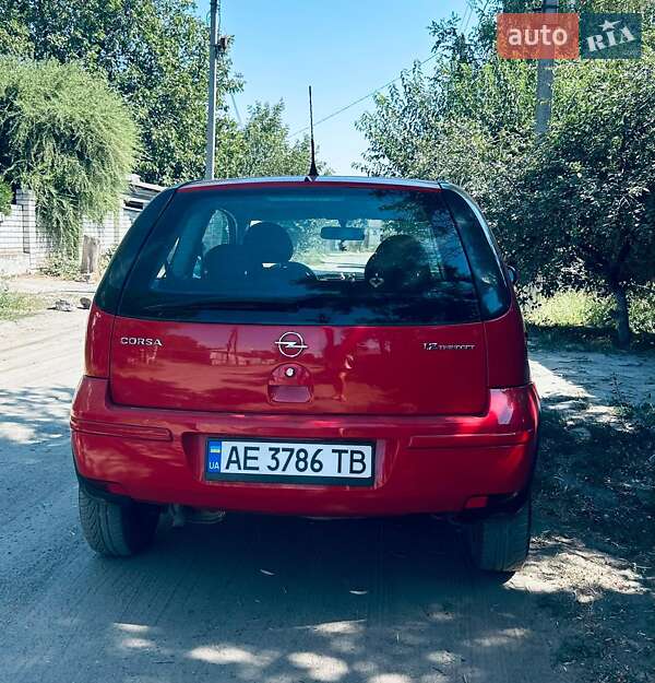 Хэтчбек Opel Corsa 2005 в Днепре