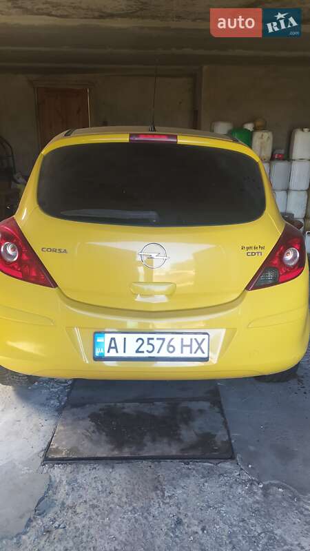 Хэтчбек Opel Corsa 2008 в Мироновке