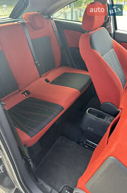 Хэтчбек Opel Corsa 2010 в 