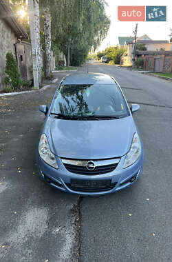 Хэтчбек Opel Corsa 2007 в Киеве
