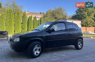 Хэтчбек Opel Corsa 1999 в 
