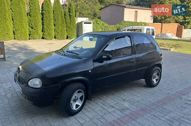 Хэтчбек Opel Corsa 1999 в 