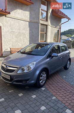 Хэтчбек Opel Corsa 2009 в Кутах