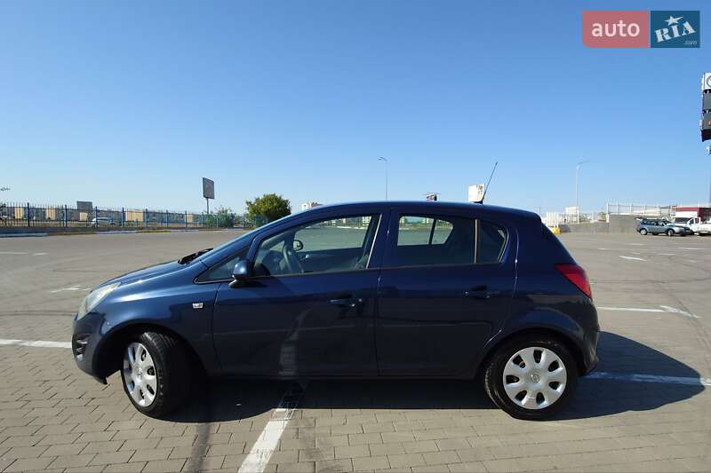 Хэтчбек Opel Corsa 2014 в Одессе