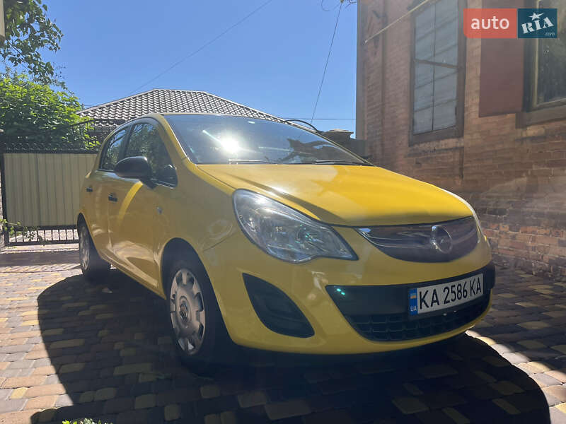 Хэтчбек Opel Corsa 2011 в Нежине