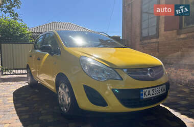 Хэтчбек Opel Corsa 2011 в 