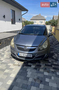 Хэтчбек Opel Corsa 2007 в Ужгороде