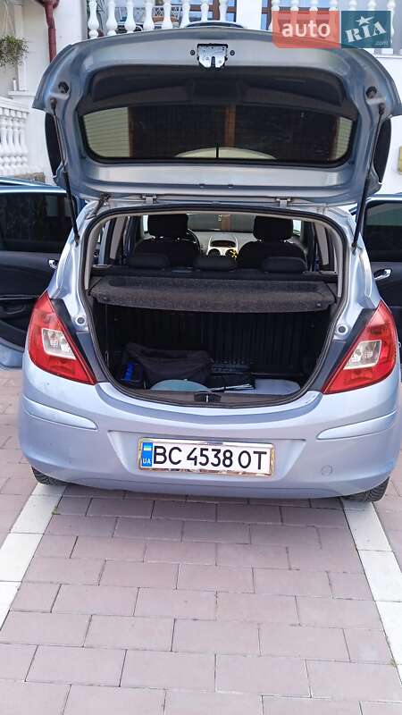 Хетчбек Opel Corsa 2009 в Миколаєві