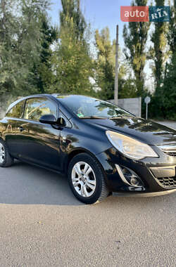 Хэтчбек Opel Corsa 2012 в Кривом Роге