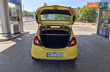 Хэтчбек Opel Corsa 2007 в 