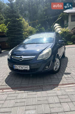 Хэтчбек Opel Corsa 2011 в 
