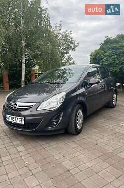 Хетчбек Opel Corsa 2013 в Івано-Франківську