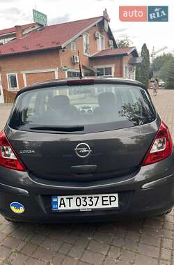 Хэтчбек Opel Corsa 2013 в 