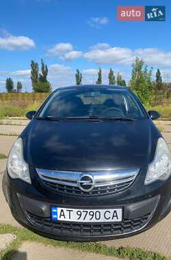 Хэтчбек Opel Corsa 2012 в 