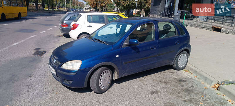 Хэтчбек Opel Corsa 2004 в 